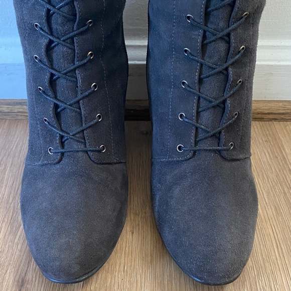Like New! Stuart Weitzman Suede Knee High Lace Up Wedge Boots, Size 9 - Picture 5 of 16